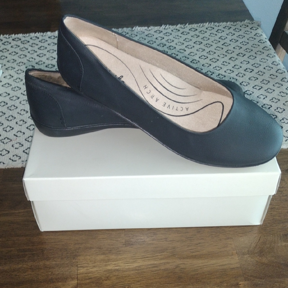 Anne Klein Black Slip-On Women's Comfort Ballet Flats